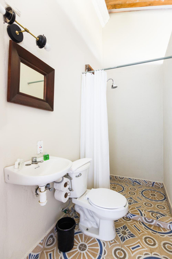 Bathroom 4, Nílu Puerto Escondido by Selina, Dist. Pochutla