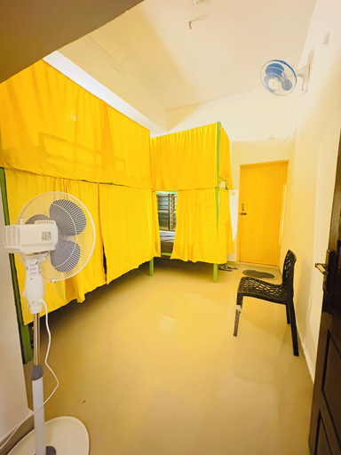 Room 5, Yes Hostel Varkala, Thiruvananthapuram