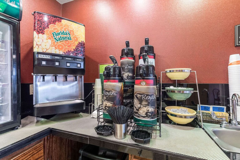 Food & Drinks 5, Quality Inn Alexandria, Rapides