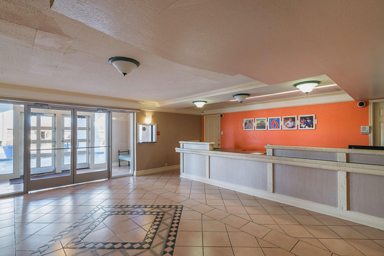 Public Area 2, Motel 6 Grand Prairie, TX - Interstate 30, Dallas