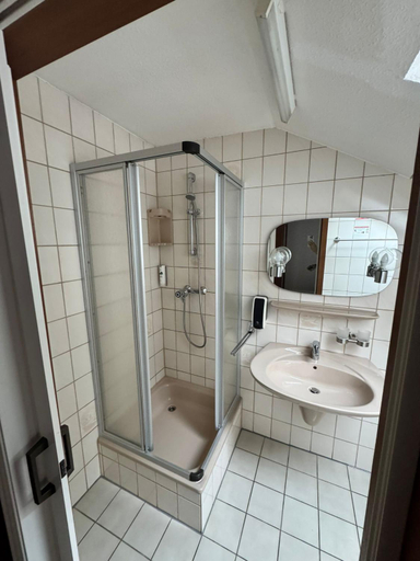 Bathroom 4, Barbarossa Hotel Kelbra, Mansfeld-Südharz
