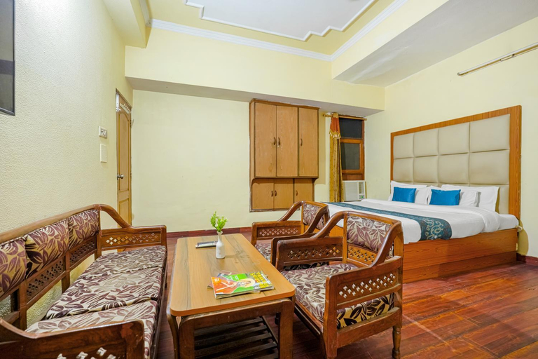 Bedroom 3, Abhi International Hotel, Pathankot