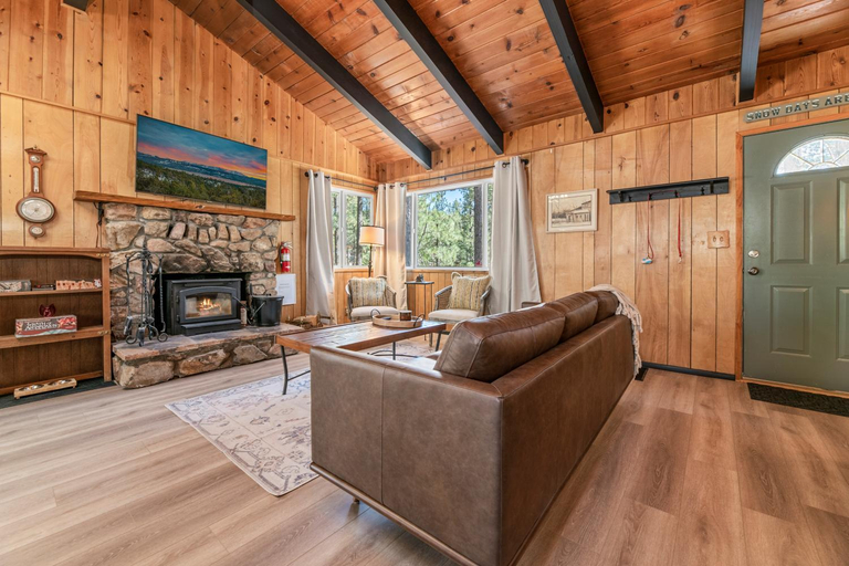 Others 5, The Oasis Chalet, San Bernardino