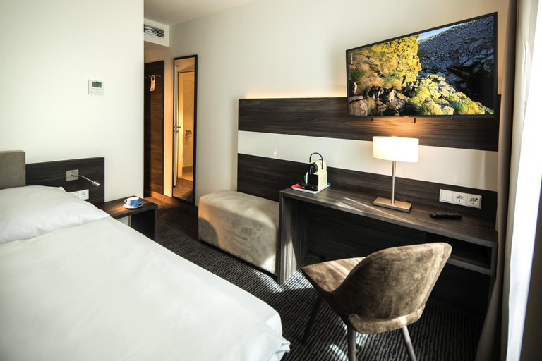 Bedroom 2, Hotel Sudstern, München