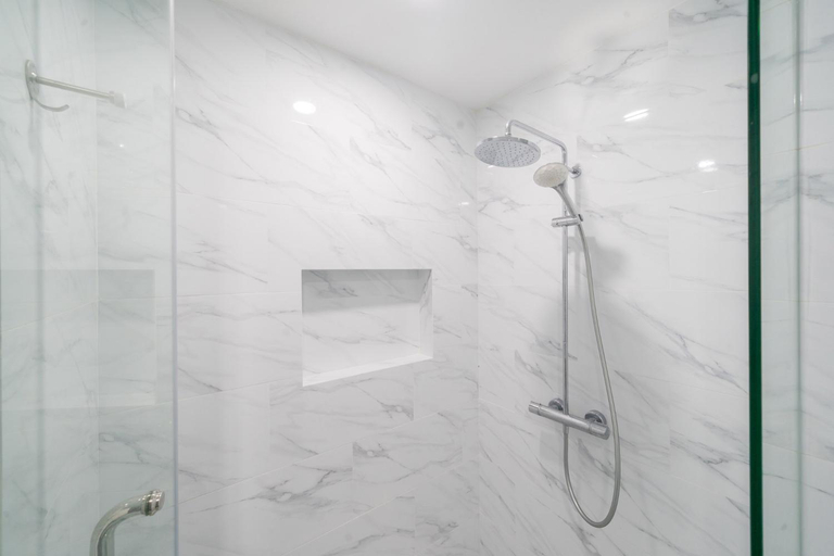 Bathroom 3, Nakalay Palm Resort Phuket, Pulau Phuket