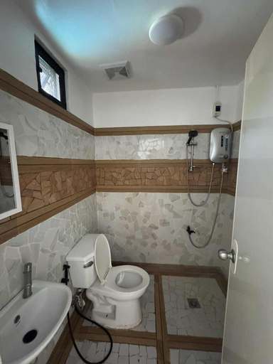 Bathroom 3, Stefanie Grace Paradise Inn, Loboc