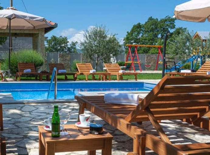 Outdoor pool 3, Villa Popovića Dvori, Šestanovac