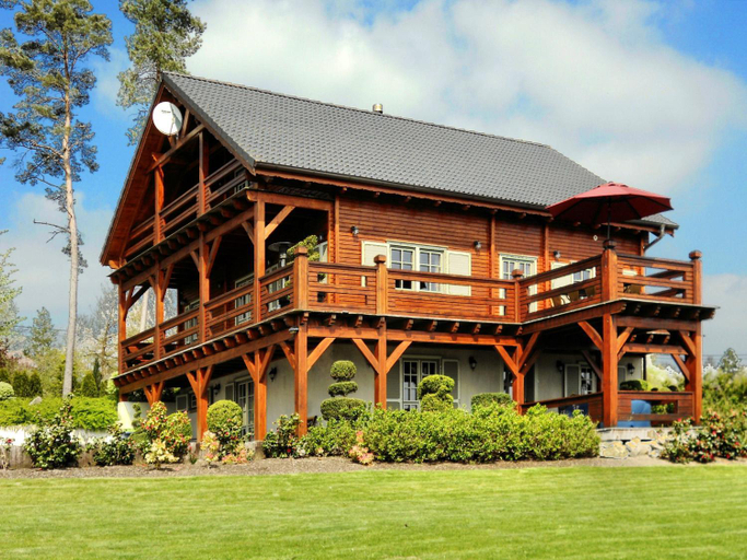 Exterior & Views 1, Luxury Wellness Villa, Septon, Luxembourg