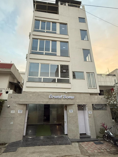 Front of property 4, Hotel Grand Soma, Nagpur