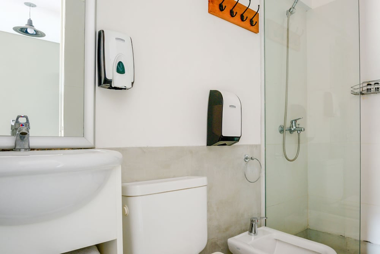 Bathroom 2, Socialtel Cordoba Argentina, Capital