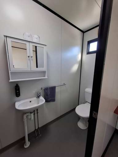 Bathroom 2, Acacia Village Moranbah, Belyando
