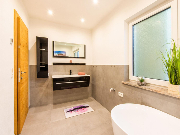 Bathroom 2, Chalet in Stuhlfelden near Ski Slopes, Zell am See