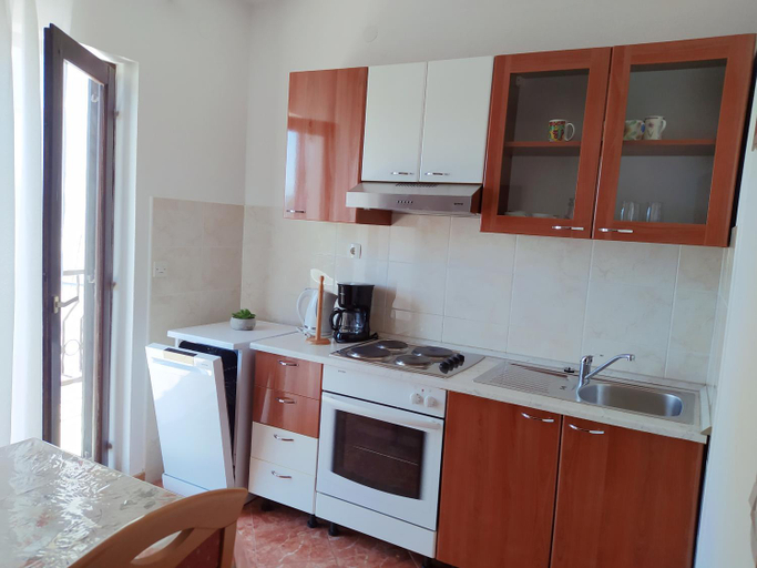 Others 2, Apartments Ani, Omiš