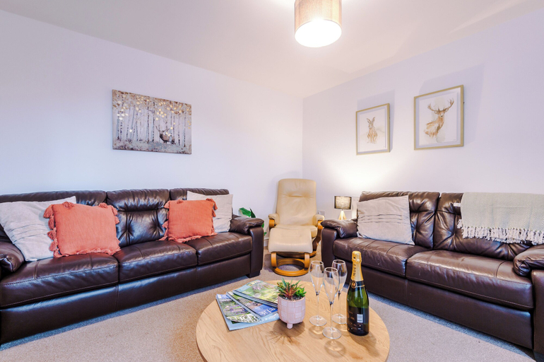 Living area 4, 274a Walthall Street, Cheshire East