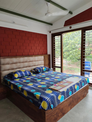 Bedroom 3, Farmhouse with Pool - Kalavady Farmstay, Udupi