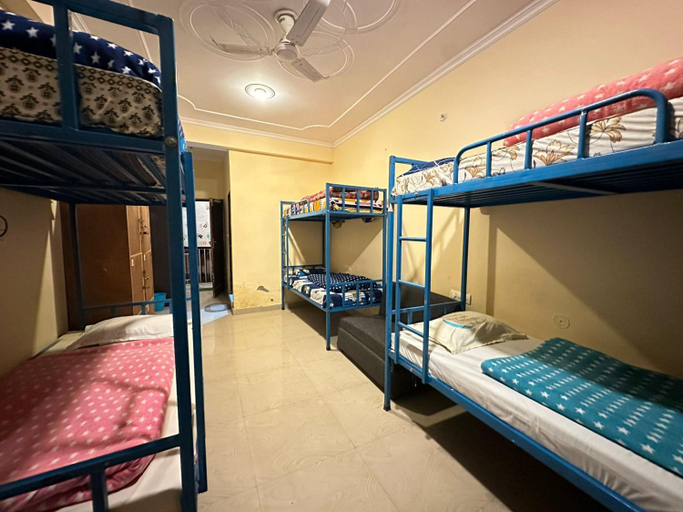 Bedroom 3, Hotel Backpackers Inn, Kangra