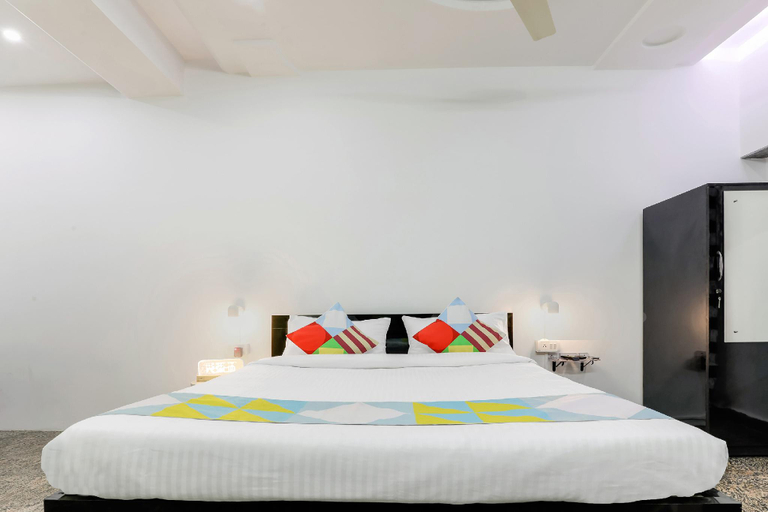Bedroom 2, Hotel O Summer Hill Guest House, North Goa