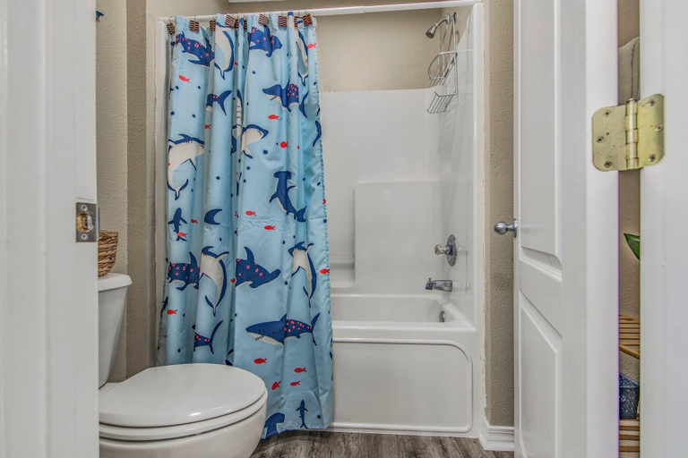 Bathroom 5, Marlin Key 4C, Escambia