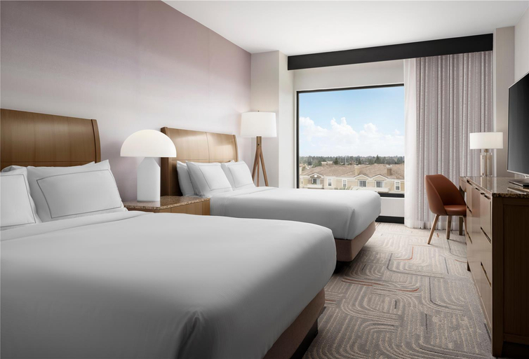 Bedroom 3, Hotel Zessa Orange County Airport, a DoubleTree by Hilton, Orange