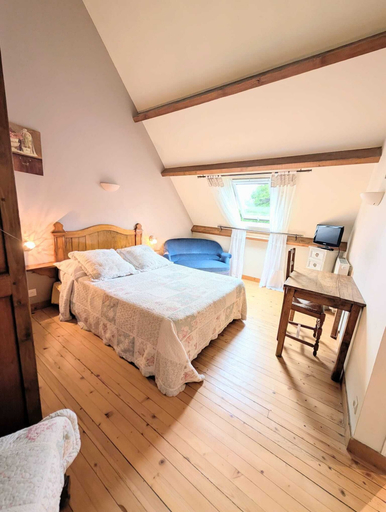 Bedroom 4, Domaine le Puits de Jeanne, Finistère
