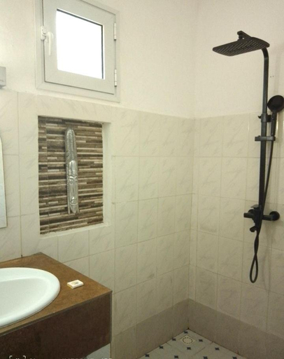Bathroom 2, Tropic Hotel, Diana