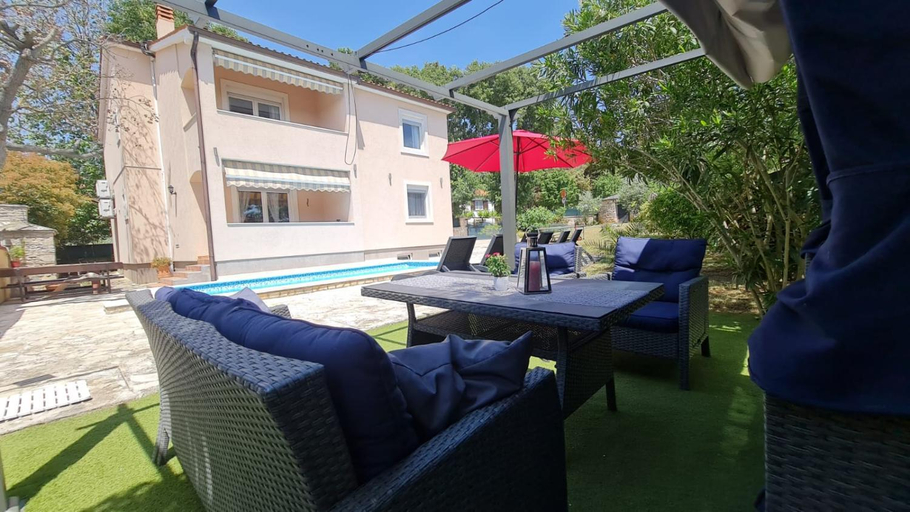 Others 5, Two-Bedroom Apartment In Pula, Pula