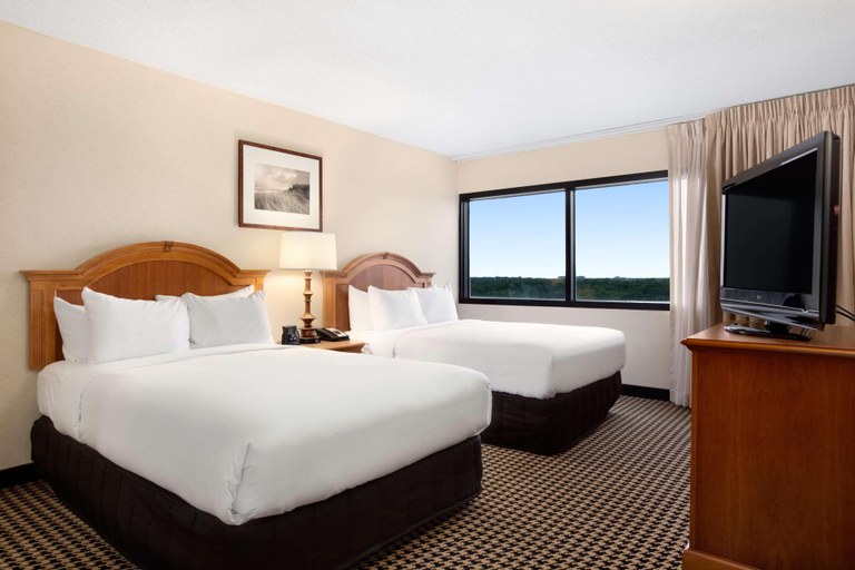 Bedroom 3, Hilton Chicago/Oak Brook Suites, Dupage
