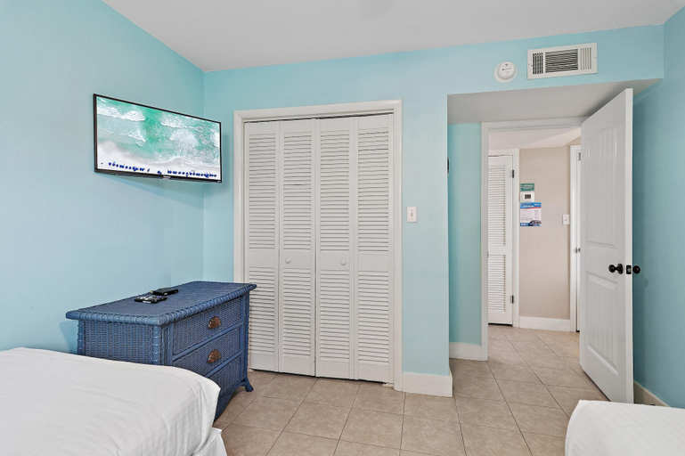 Bedroom 3, Seascape 38A, Walton