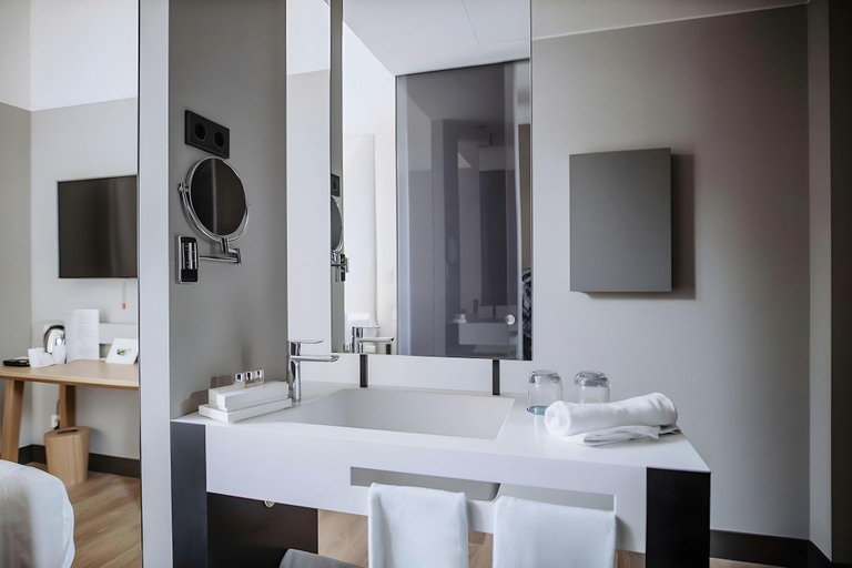 Bathroom 5, Occidental Diagonal 414, Barcelona