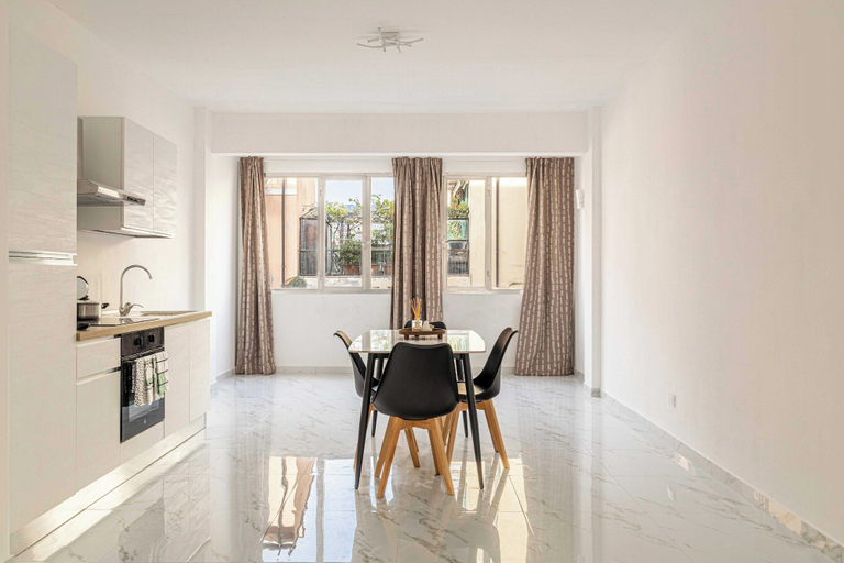 Private kitchen 2, Central 1bdr/4p Flat in Ventimiglia, Imperia
