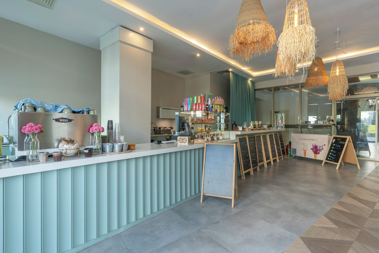 Cafe 5, Maxihomes Snitch, Antalya