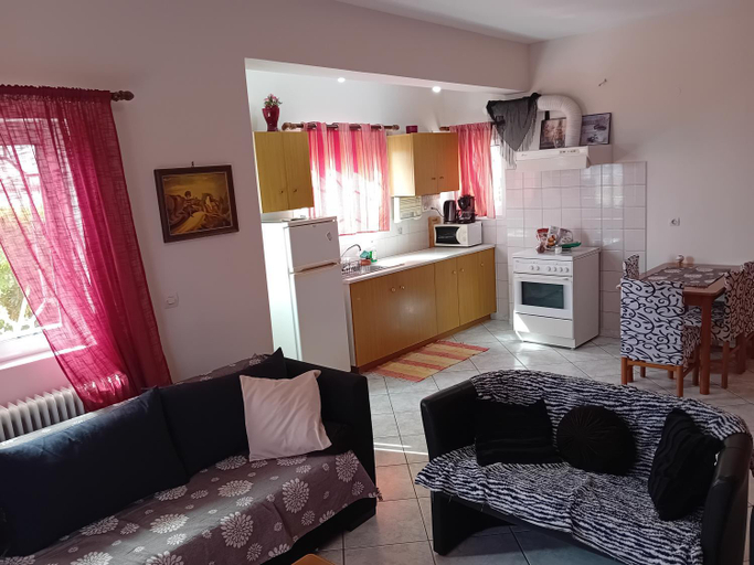 Others 5, White Villa, Peloponnese