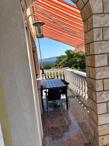 Others 2, Apartman Nikola, Krk