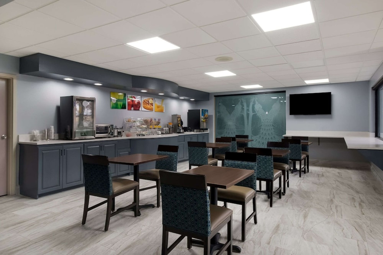 Food & Drinks 4, Quality Inn Columbia I-65, Maury