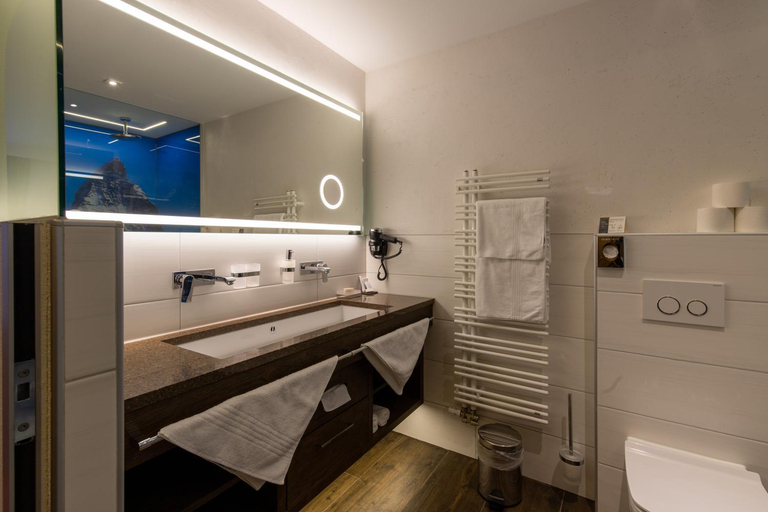 Bathroom 3, Hotel Garni Monte Bianco, Landeck