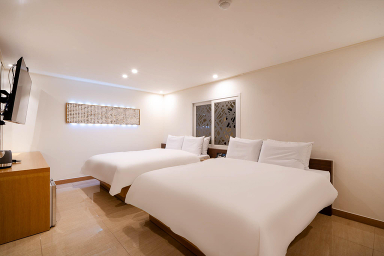 Bedroom 2, Hotel Gem Songjeong, Haeundae