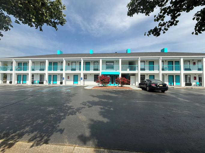 Front of property 4, Southern Soho Boutique Hotel, Calhoun