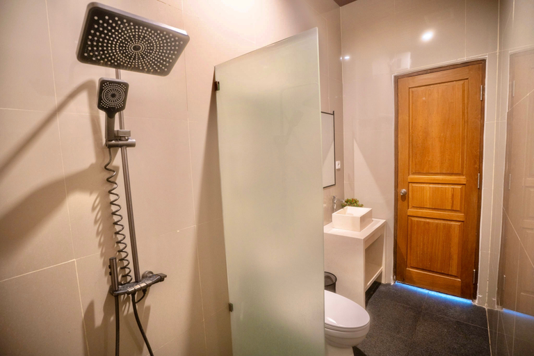 Bathroom 5, Moringa Pandawa Guest House, Badung