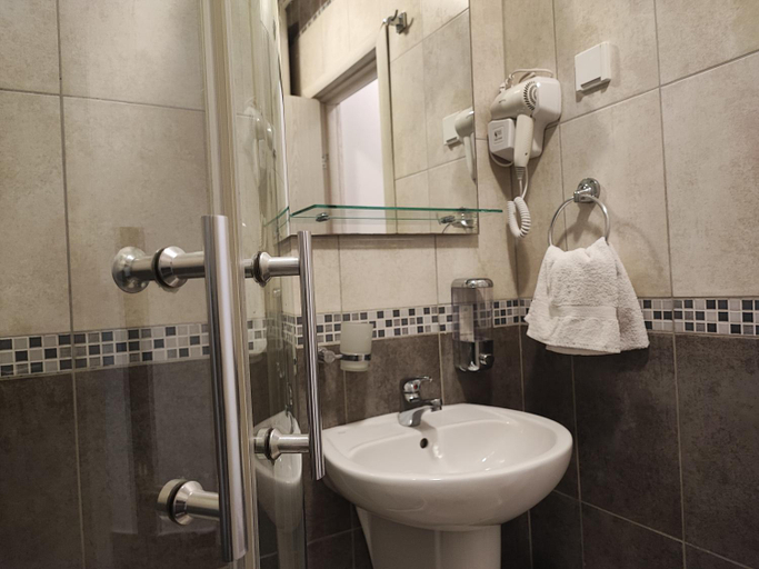 Bathroom 2, Radovic Apartments