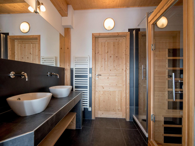 Bathroom 3, Lovely chalet with sauna, Murau