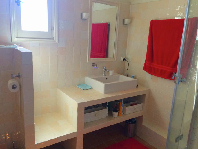 Bathroom 3, Amazing home in Montagnac Montpézat w/ , Alpes-de-Haute-Provence