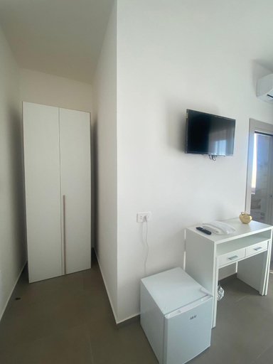 Others, HYRIA Rooms, Napoli