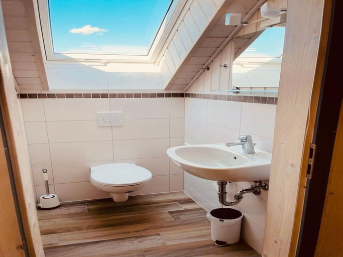 Bathroom 3, Ferienhaus im Ferienpark Mirow, Mecklenburgische Seenplatte