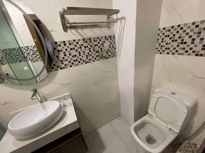 Bathroom 5, Presken Hotel Reliance, Ikeja