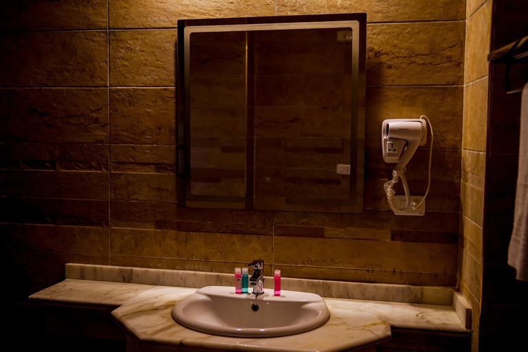 Bathroom 3, Pyramids Hostel, Al-Ahram