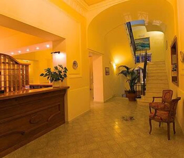 Public Area, Villa Svizzera, Napoli