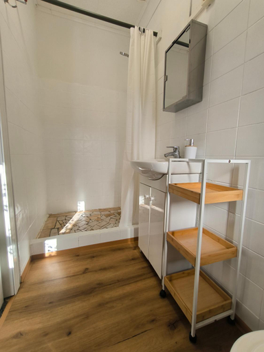 Bathroom 2, Dorci Vendeghaz - A piece of peace, Mezőkövesdi