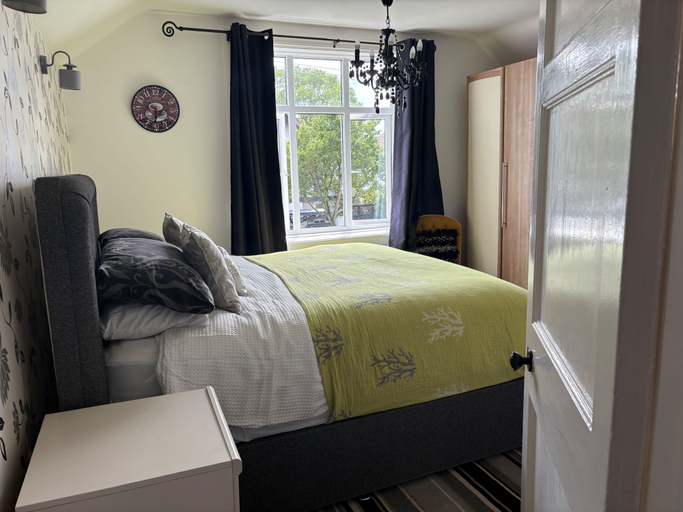 Room 2, 5 Bed Villa - Sleeps 10 - Pets - Garden - Parking, Lincolnshire