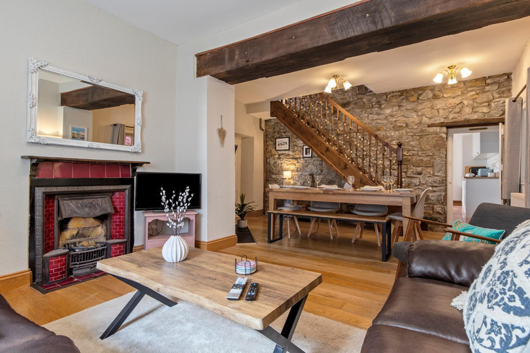 Others 4, The Old Cottage - Central Location Near the Beach, Pembrokeshire