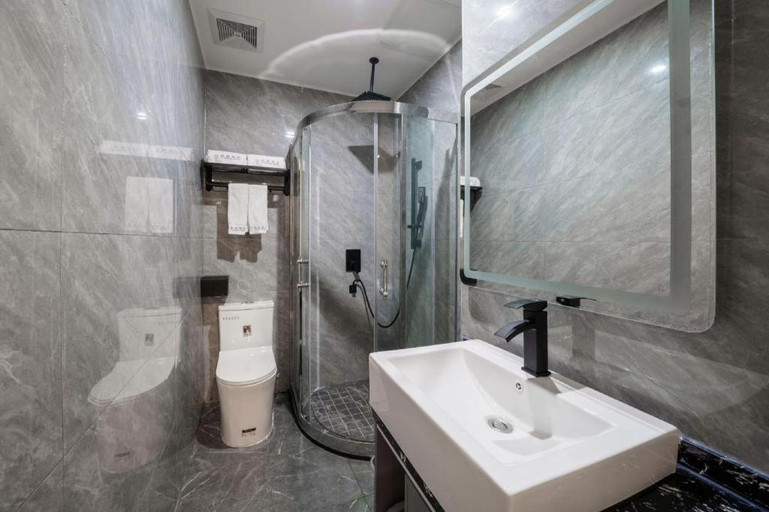 Bathroom 3, Sheng Lin Na Hotel Minzhi Branch, Shenzhen